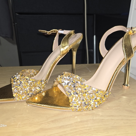 Elegant Gold Women's Heels - Picture 3 of 4